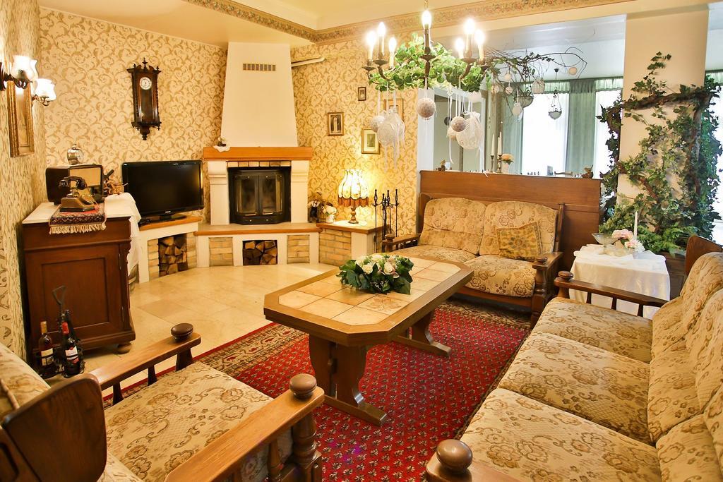 Hotel Rittinger Bonyhád Buitenkant foto