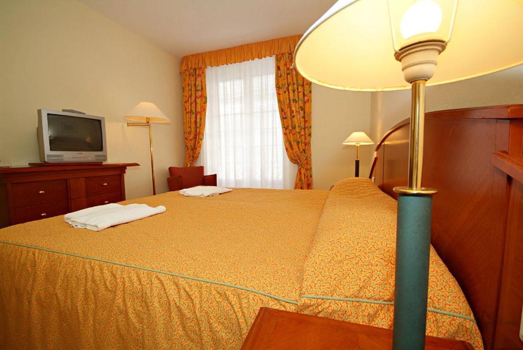 Hotel Rittinger Bonyhád Buitenkant foto